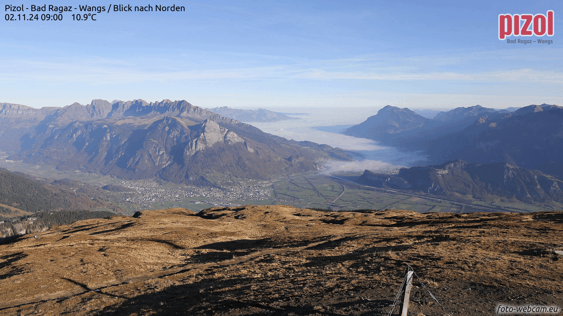 Anstieg der Nebelobergrenze und Eindringen vom St. Galler Rheintal in die Region Flums-Sargans.