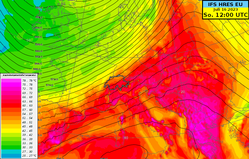 Animation von äquivalentpotentieller Temperatur auf 850 hPa (Isoflächen) und Geopotential auf 500 hPa (schwarze Isolinien) des ECMWF IFS-HRES Modells. Mit der äquivalentpotentiellen Temperatur können sehr gut verschiedene Luftmassen unterschieden werden. Rötliche Farbtöne repräsentieren in unserer Animation eine feuchtwarme, violette Farbtöne sogar eine feuchtheisse Luftmasse.  