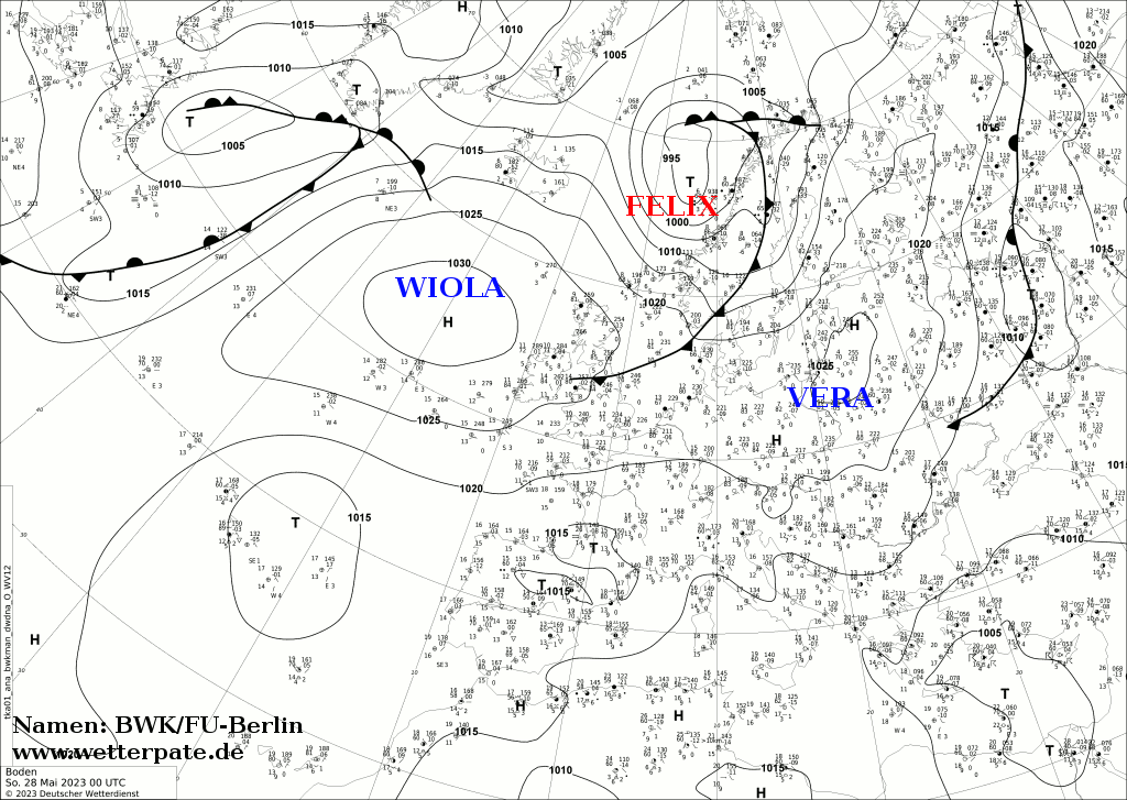 Bodenanalyse des Deutschen Wetterdienstes, ergänzt mit den Namen der Drucksysteme von der Wetterpatenschaft der Freien Universität Berlin und des Vereins Berliner Wetterkarte. Quelle: DWD / FU Berlin