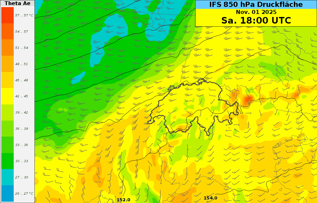 Europäisches IFS-Modell auf der 850 hPa-Druckfläche (etwa 1500 Meter). Dargestellt wird der Wind auf dieser Höhe, das Geopotential als Isolinie und das Theta-E-Feld (ein Mass zur Einschätzung der Luftmasse in Sachen Temperatur und Feuchte). Eine Kaltfront macht sich mit rasch abnehmenden Werten bemerkbar (hier grüne/bläuliche Farbe). 
