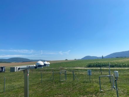 Sonnig war es auch an der Messstation in Hallau. (Foto: M. Kopp)