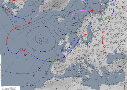 Bodenanalyse am 4.8.2022 um 12 UTC