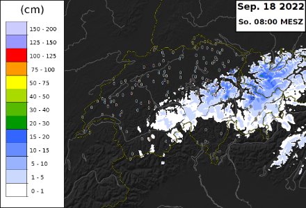 Neuschnee am Sonntagmorgen um 8 Uhr: Die Zahlenwerte zeigen effektive Neuschneemessungen, in Farbe eine flächige Abschätzung basierend auf INCA (Modell- und Messdaten kombiniert).