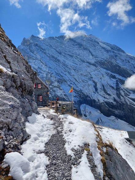 Deutlicher weniger Wolken als auf dem Chäserrugg zeigten sich bei der Gspaltenhornhütte im Berner Oberland.
