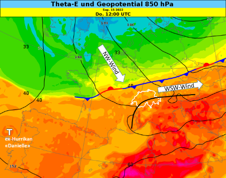 Druck und Theta-E auf 850 hPa (ca. 1.5 km über Meer). Je höher die Werte (=wärmere Farben), desto energiereicher die Luftmasse.