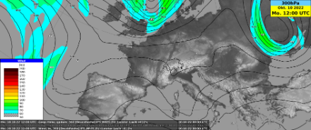 Geopotentielle Höhe [gpdam] und Windgeschwindigkeit [kt] auf 300 hPa gemäss dem Modell ECMWF heute, den 10. Oktober 2022, um 12 UTC. Im Alpenraum ist ein kleiner Höhentrog zu sehen, die Winde sind - erkennbar am grossen Abstand der Isohypsen - nur sehr schwach, so dass dieser Höhentrog kaum aktiv das Wettergeschehen beeinflusst.