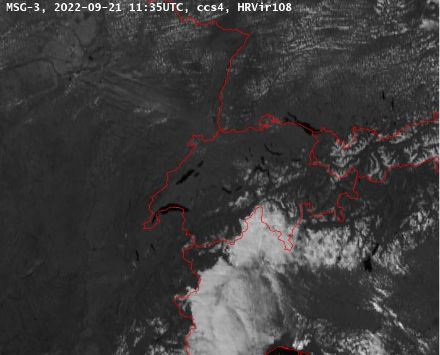 Satellitenbild von heute, den 21. September 2022, 11.35 UTC. Nicht nur die Alpensüdseite, sondern auch das Piemont liegt unter einer fast geschlossenen Wolkendecke, wie dies bei Retour d'Est oft der Fall ist.