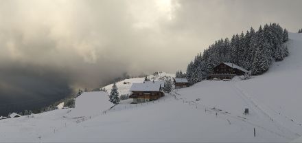 Richtig winterlich wurde es auf dem Weissenboden oberhalb von Bürglen im Kanton Uri auf rund 1700 m ü.M. Foto: Roundshot Webcam Biel Kinzig AG