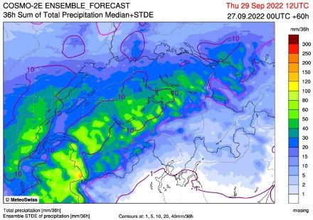 Niederschlagssumme in mm über 36 Stunden von Mittwoch, 28.09. 00 Uhr UTC bis Donnerstag, 29.09. 12 Uhr UTC gemäss der Medianlösung des COSMO-2E Modells.