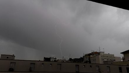 Gewitter heute Mittag über Genf. Quelle: Meteomeldung/App