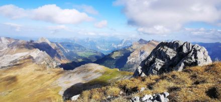 Wunderbares Bergpanorama vom Mutteristock oberhalb Wägitalersee. Foto: Marc Grundlehner