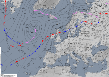 Ein Hochdruckgebiet mit Zentrum nordwestlich der Schweiz bestimmte am Samstag unser Wetter. Quelle: Deutscher Wetterdienst, DWD