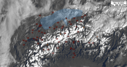 Sonnenscheindauer der letzten 10 Minuten und Satellitenbild um 08:30 UTC. Eingezeichnet sind die Regionen, wo die Sonne aufgrund Bewölkung nicht gemessen wurde. 