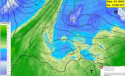 Temperatur und Wind auf 850 hPa (ca. 1500 Meter) am kommenden Donnerstag um 12 UTC überlagert mit dem Bodendruck (schwarze Isolinien). Das Hoch erstreckt sich von Osteuropa bis zum nahen Atlantik. 