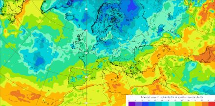 Wahrscheinlichkeit, dass die 2 Meter Temperatur in der Woche vom 19. bis 26. Dezember 2022 über der Modellklimatologie (Temperatur der vergangenen 20 Jahre) liegt. Quelle: ECMWF