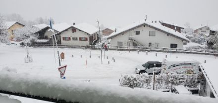 Am meisten Schnee fiel in den westlichen Voralpen und im Unterwallis wie hier in Vollèges VD. Bild: Meteomeldungen/App.