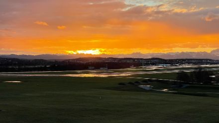 Morgenstimmung am Flughafen Zürich.