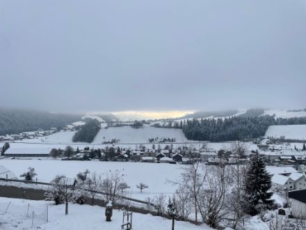 Scharfe Hochnebeluntergrenze bei Signau im Emmental, BE