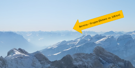 Blick vom Säntis in Richtung Bündnerland heute Vormittag. Die rund 108 km entfernte Bernina – Gruppe ist gut erkennbar.