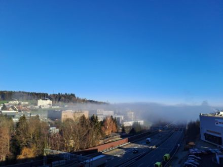 Am Nebelrand in St. Gallen auf etwa 600 bis 650 Metern. Bild: Meteomeldungen/App.