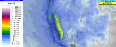 24h-Niederschlagsmengen von Dienstag 13 Uhr bis Mittwoch 13 Uhr Modell IFS. In der Sierra Nevada werden nochmals 30 bis 60 mm erwartet. Im Fadenkreuz liegt der Donnerpass.