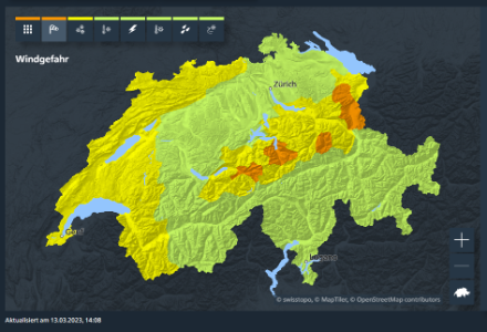 Warnkarte für den Wind: Föhn am Alpennordhang, Südwestwind in der Westschweiz und am Jura. Die erwähnte Windwarnung für morgen Dienstag ist hier noch nicht dargestellt. 