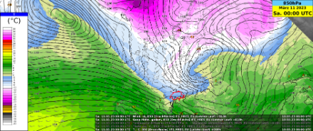 Dargestellt ist die Temperatur auf 850 hPa (ca. 1500 m). Die kalte Luft hat um Samstag-Mitternacht die Alpennordseite erreicht.