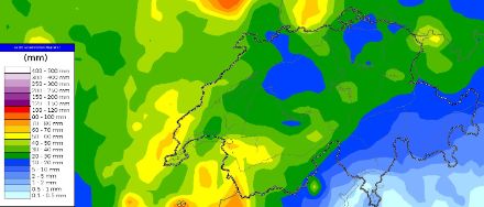 Prognostizierte 72-stündige Niederschlagsmengen [mm] gemäss dem ECMWF (Europäisches Modell) zwischen Mittwoch, 0 UTC und Samstag, 0 UTC.  Besonders in den westlichen Landesteilen sind recht bedeutende Niederschlagsmengen zu erwarten.