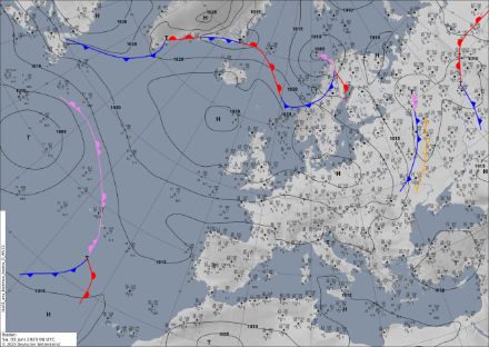 Bodenwetterkarte mit Fronten von heute Morgen um 6 UTC. 