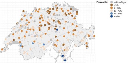 Die Karte zeigt die aktuellen Abflüsse der Schweizer Fliessgewässer und die aktuellen Wasserstände an Schweizer Seen im Vergleich zu den Monatsperzentilen der langjährigen Stundenmittel (Angabe in Perzentilen).