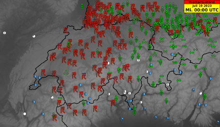 MOS-Prognose des vorhergesagten Wetterzustandes am Dienstagabend, 18.07.2023 zwischen 20:00 Uhr und nachts um 02:00 Uhr. Grüne Symbole stehen für Schauer/Regen, rote für Gewitter.
