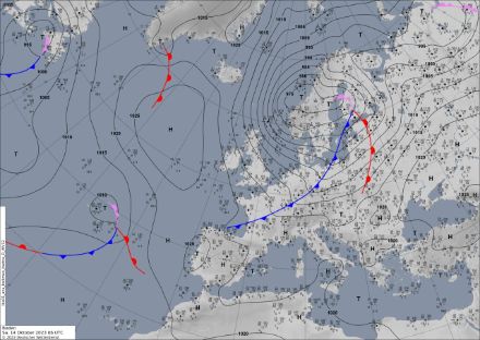 Bodenanalyse mit Fronten von heute Morgen um 6 UTC.