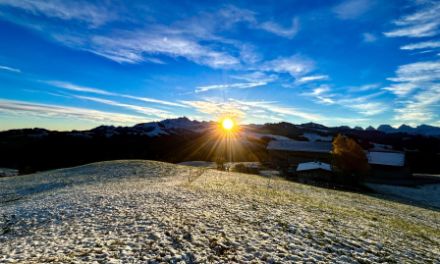 Ruhe vor dem Sturm am Samstagmorgen in Hemberg SG. Bild: Meteomeldungen/App. Vielen Dank an alle für die zahlreichen täglichen Wettermeldungen in unserer MeteoSwiss App.