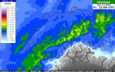 Vorhergesagte Niederschlagsmengen von Mittwochmittag bis Freitagmittag. Dargestellt ist der Medianwert aus 21 unterschiedlichen Berechnungen des Prognosemodells COSMO-2E von MeteoSchweiz.