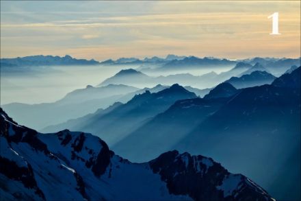 Lichtstrahlen im Morgenlicht beim Aufstieg zum Zinalrothorn.