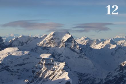 Blick aus Norden zum Tödi, 3612 Meter am 28. Dezember 2022. Über dem Gipfel haben sich Altocumulus lenticularis gebildet. Foto: D. Gerstgrasser