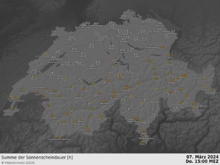 Sonnenscheindauer (in Stunden) bis 15 Uhr. In der Genferseeregion, in den Alpen und auf der Alpensüdseite schien häufig die Sonne. Auf der Alpennordseite blieb unterhalb rund 1300 bis 1600 Metern der Hochnebel hartnäckig, über den Tessiner Alpen nahm am Nachmittag die Bewölkung wieder zu. 