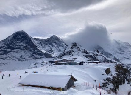Föhn im Berner Oberland beim Berggasthaus Männlichen am Samstag, 9. März 2024. Bild: Meteomeldungen/App