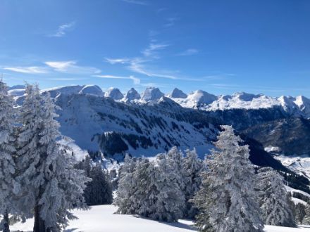 Auch Schnee gab es schon an Ostern, so zum Beispiel an Ostern 2013. Wenn auch nicht so viel wie auf dem Bild vom Stockberg im Toggenburg mit Blick auf die Churfirsten. 