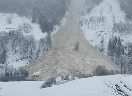 Lawine bei Fontana im Bedrettotal.