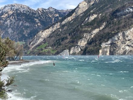 Föhn am Urnersee bei Seedorf am Karfreitag, 29.3.24. 