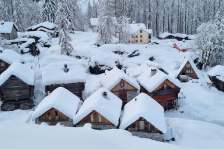 Von Mitte Februar bis anfangs März gab es viel Schnee im Tessin – wie hier in Bosco Gurin.