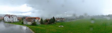 Etwas besser gediehen die Quellungen über dem Jura. Dort reichte es für einige Schauer und Gewitter. 