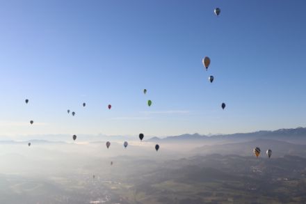 Auch beim Start zur Morgenfahrt in Gossau konnte man die Dunst- und Nebelfelder noch gut erkennen. 