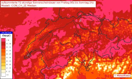 72-stündige Sonnenscheindauer von Freitag bis Sonntag. Modell: ICON CH2 Ensemble.