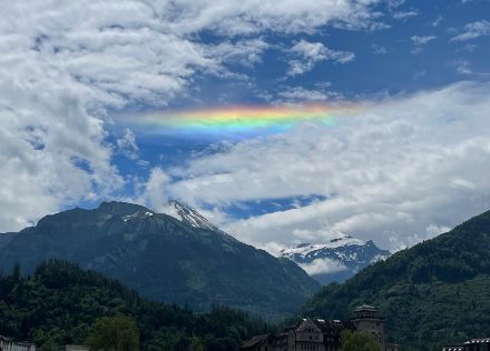 Zirkumhorizontalbogen über dem Berner Oberland am 14. Juni 2024.