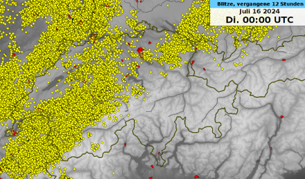 Blitze zwischen Montag 14 Uhr und Dienstag 2 Uhr. Vor allem in der Westschweiz und ganz im Nordosten gab es viele Blitzentladungen (deutlich über 10'000). 