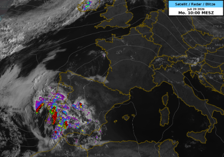 Satellitenbild, Niederschlagsradar und Blitze vom Montag, 29.07.2024 um 10:00 Uhr. Quelle: MeteoSchweiz