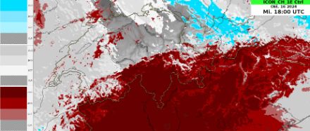 Wolkenprognose für Mittwochabend 20 Uhr Lokalzeit von ICON CH1 (9Z-Lauf). Rot=tiefe Bewölkung, grau=mittelhohe Bewölkung, blau=hohe Bewölkung. 