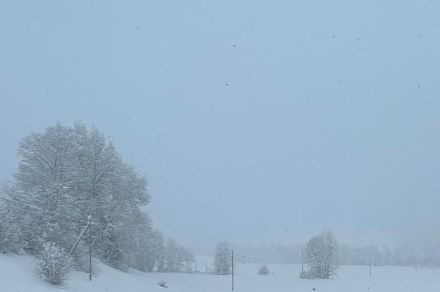 In Feutersoey bei Gstaad im Berner Oberland führte heute der Winter ein strenges Regiment.